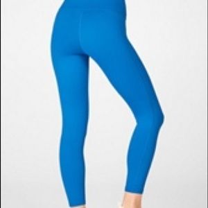 High-Waisted PowerHold® 7/8 - XL